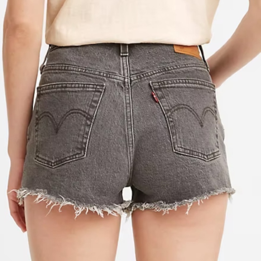 LEVI’S 501 HIGH RISE BUTTON FLY FRAYED BLACK SHORTS 29 NEW - Picture 2 of 11